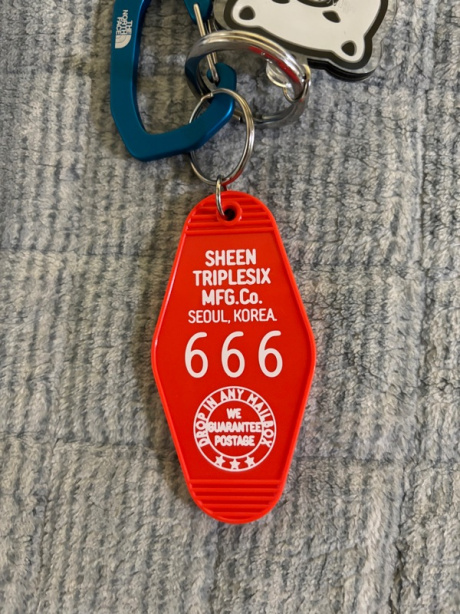 신트리플식스(SHEEN666) 룸 666 모텔 키 홀더 오렌지/화이트 후기