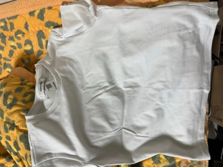 에잇세컨즈(8SECONDS) 크롭 반소매 티셔츠  화이트 (324242LY61) 후기
