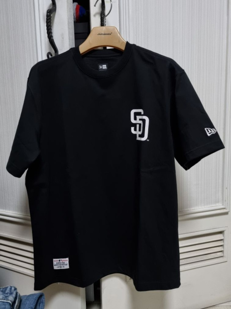 뉴에라(NEW ERA) MLB 샌디에이고 파드리스 서울 시리즈 티셔츠 블랙 14358734 후기