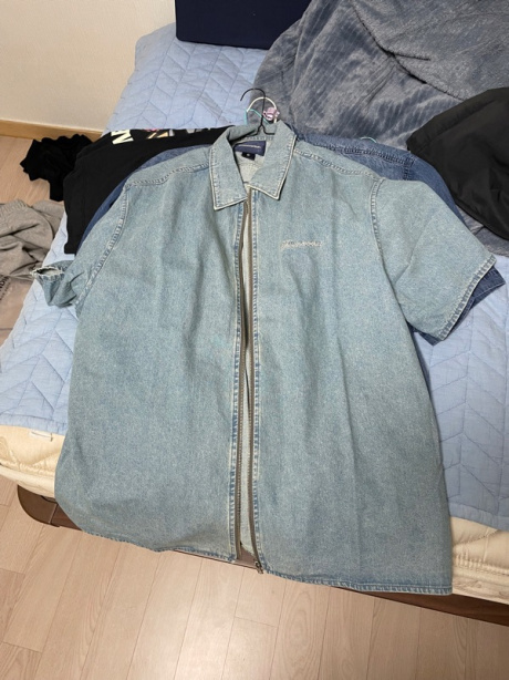 디스이즈네버댓(THISISNEVERTHAT) Washed Denim Zip S/S Shirt Washed Blue 후기
