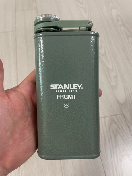 스탠리(STANLEY) [STANLEY FRAGMENT 컬래버] 클래식 플라스크 230ml 후기