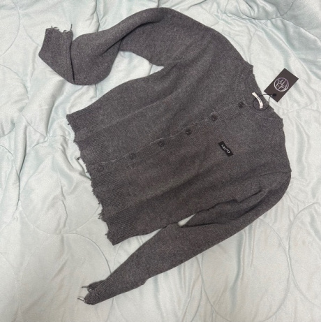 레씨토(LECYTO) Destroyed Round Wool Knit Cardigan_[Charcoal] 후기