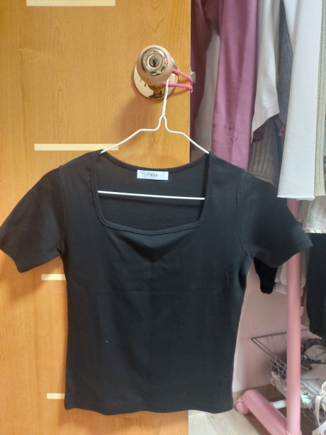 트위(TWEE) 데이즌 스퀘어 반팔 티셔츠 후기