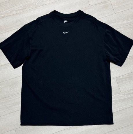 나이키(NIKE) 스포츠웨어 에센셜 오버사이즈 반팔 티셔츠 W - 블랙:화이트 / DX7911-010 후기