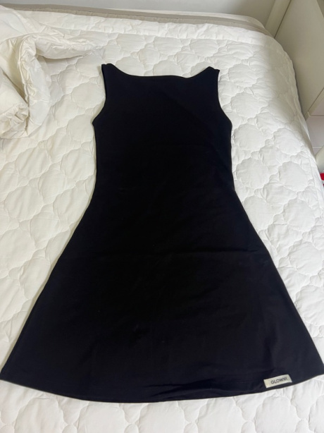 글로니(GLOWNY) GIRLFRIEND SLEEVELESS MINI DRESS (BLACK) 후기
