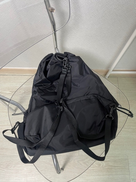 오프닝프로젝트(OPENING PROJECT) Mesh Pocket String Bag - Black 후기