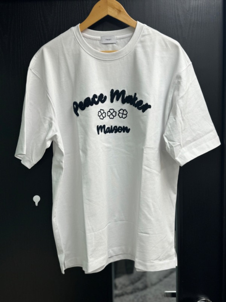 티엔지티(TNGT) 화이트 세미오버핏 아치 자수 로고 티셔츠 (TNTS4E211WT) 후기