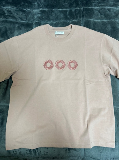999휴머니티(999HUMANITY) EVD 로고 하프 티셔츠 (인디 핑크) 후기