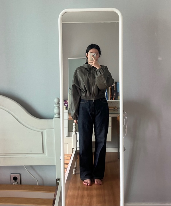 마뗑킴(MATIN KIM) MATIN ROUGH COATING CROP BOMBER IN KHAKI