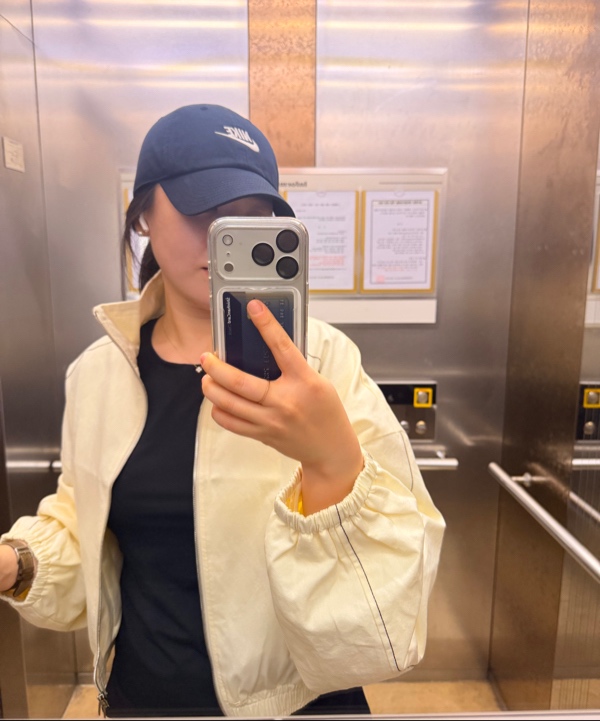 마뗑킴(MATIN KIM) MATIN ROUGH COATING CROP BOMBER IN KHAKI
