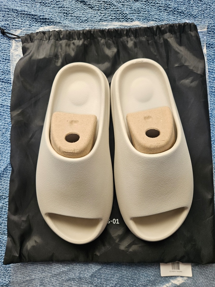 yeezy YS-01 サンダル cream 09サイズ Cream Yeezy Slide | eBay