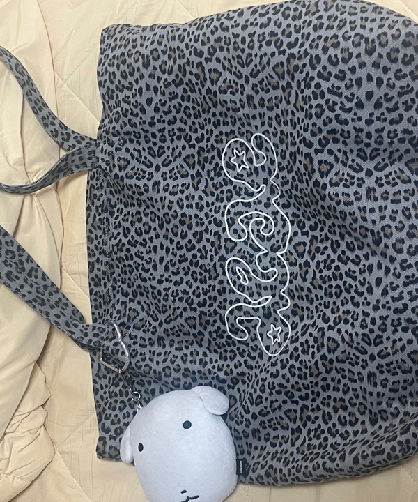 에이이에이이(AEAE) BREEZE TOTE BAG [LEOPARD GREY] - 사이즈 & 후기 