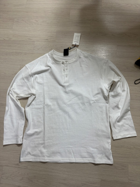 프리즘웍스(FRIZMWORKS) 10S SOLID HENLEY NECK TEE _ WHITE 후기