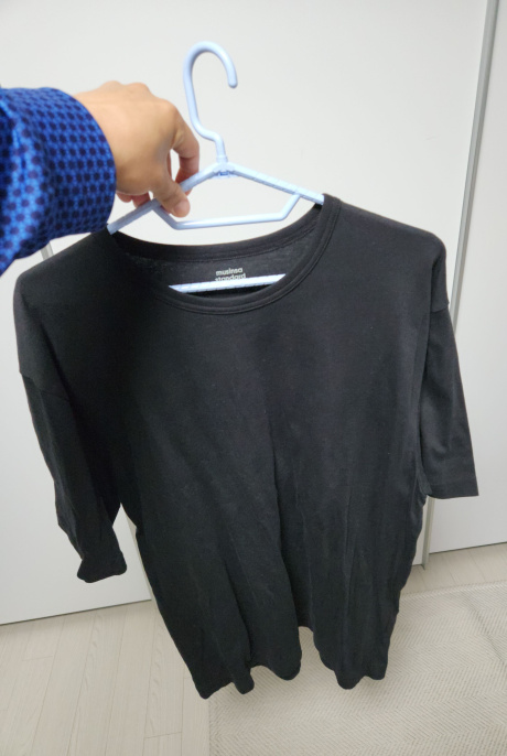 무신사 스탠다드(MUSINSA STANDARD) 릴렉스 핏 크루 넥 반팔 티셔츠 [블랙] 후기