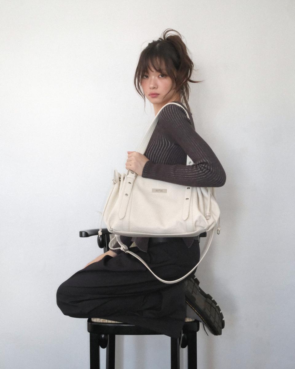 MUSINSA公式 | ASON HEAVEN BAG / IVORY