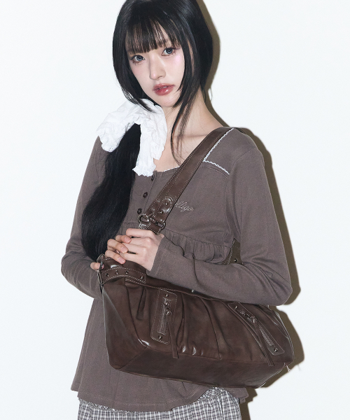 MUSINSA公式 | ILLIGO アンバー バックルショルダーバッグ ブラウン