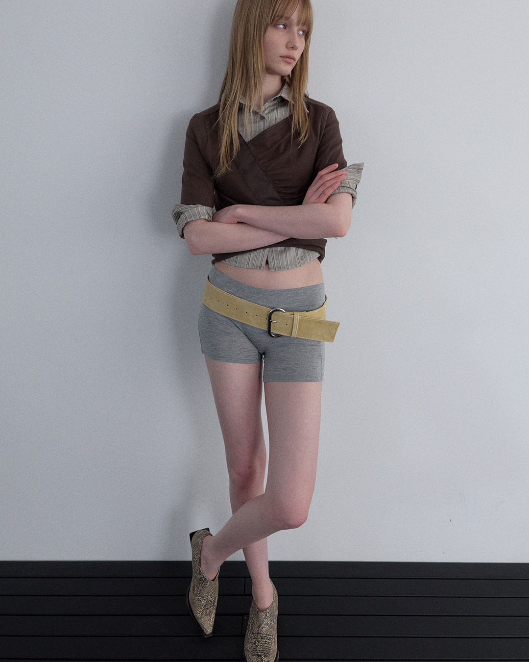 SHIRRING V-NECK TOP_BEIGE - 2 COLORS BROWN