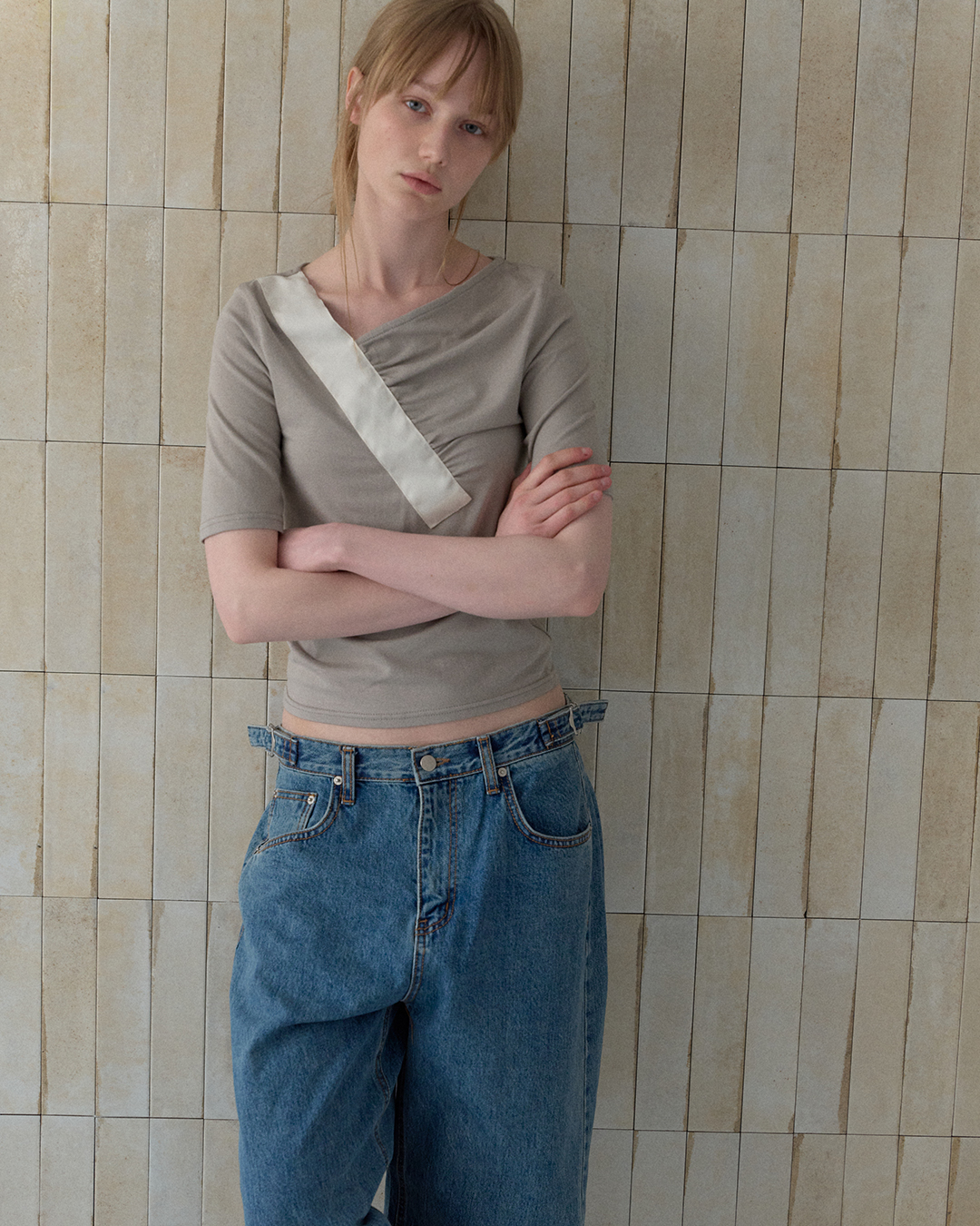 SHIRRING V-NECK TOP_BEIGE - 2 COLORS BEIGE