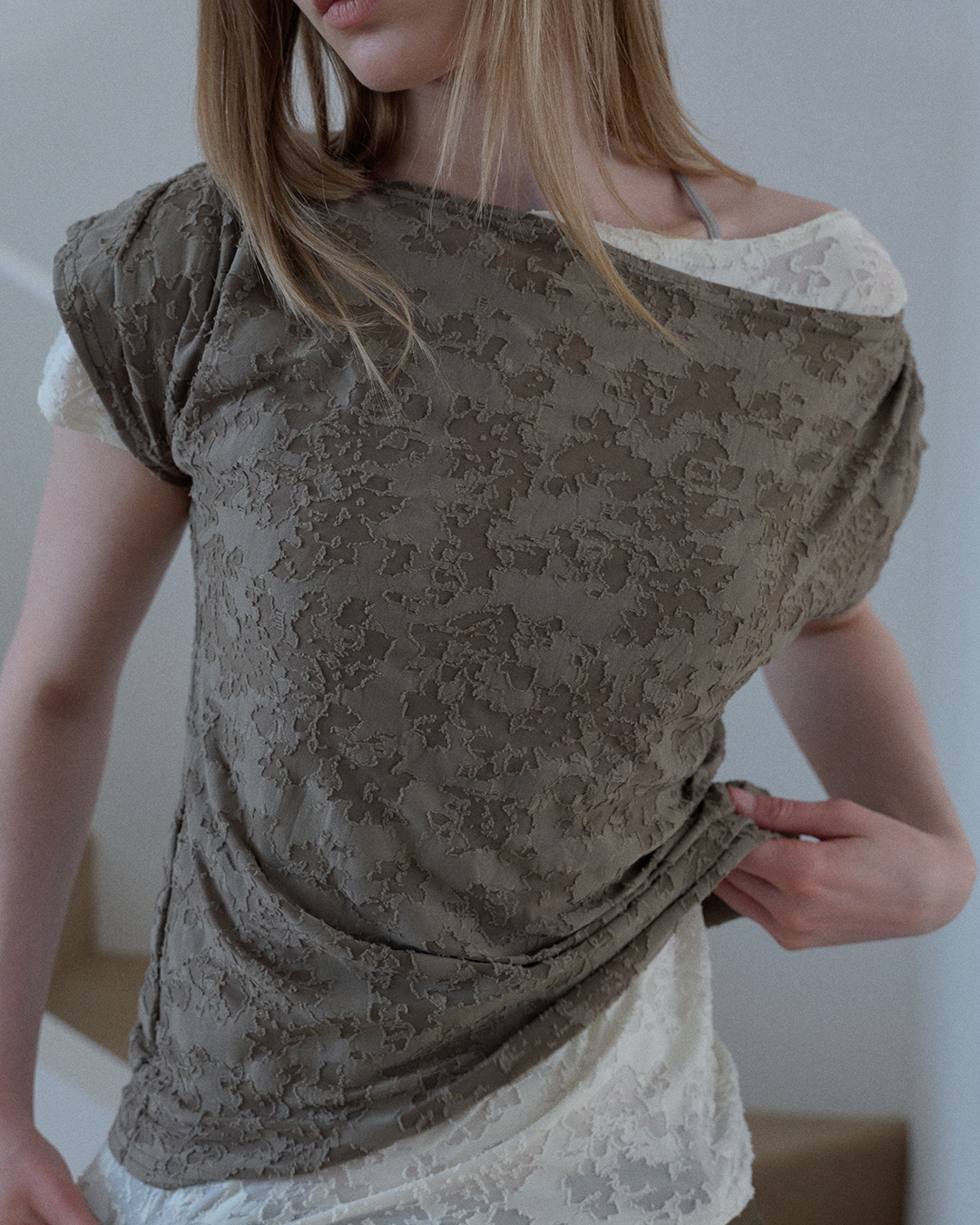 JACQUARD COWL-NECK TOP_IVORY - 2 COLORS KHAKI