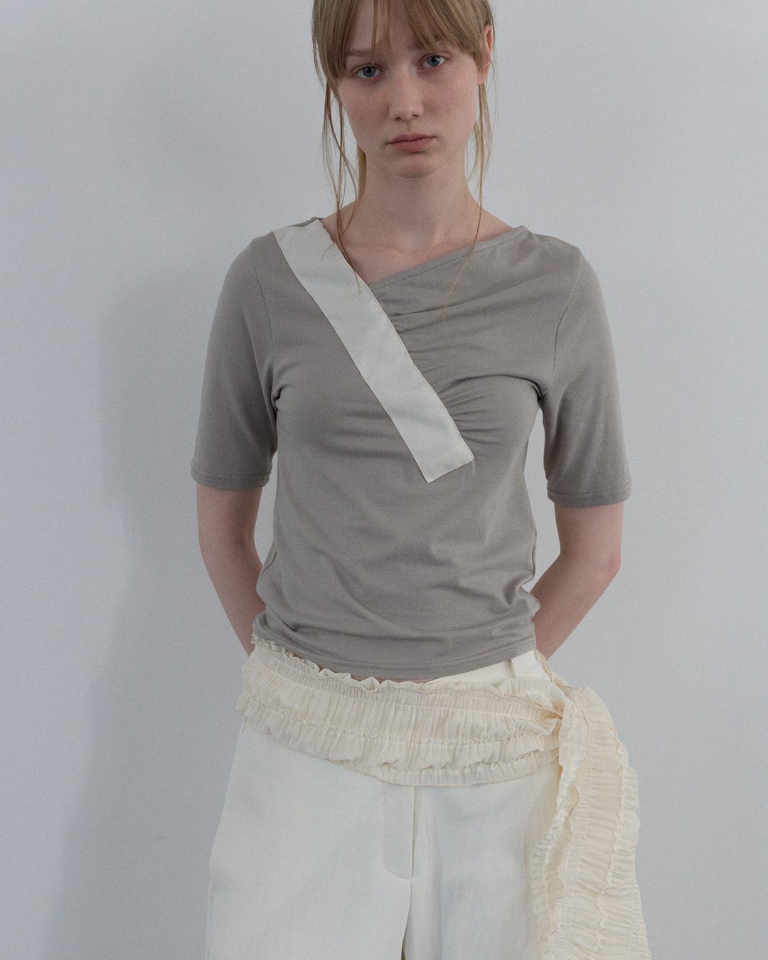 SHIRRING V-NECK TOP_BEIGE - 2 COLORS BEIGE