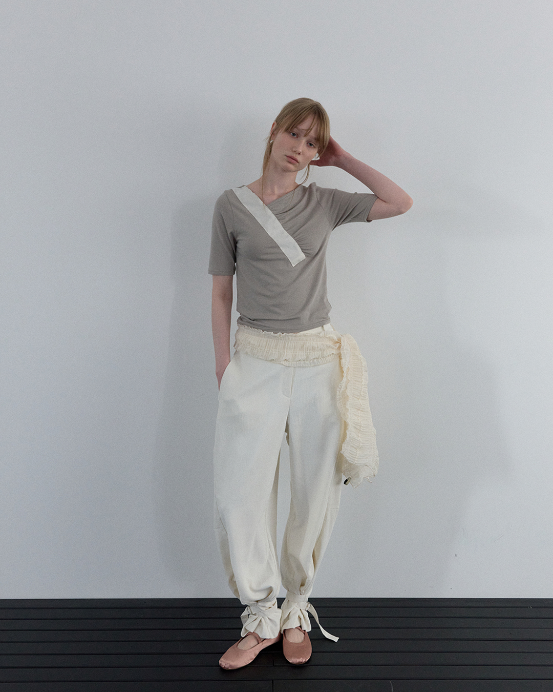 SHIRRING V-NECK TOP_BEIGE - 2 COLORS BEIGE