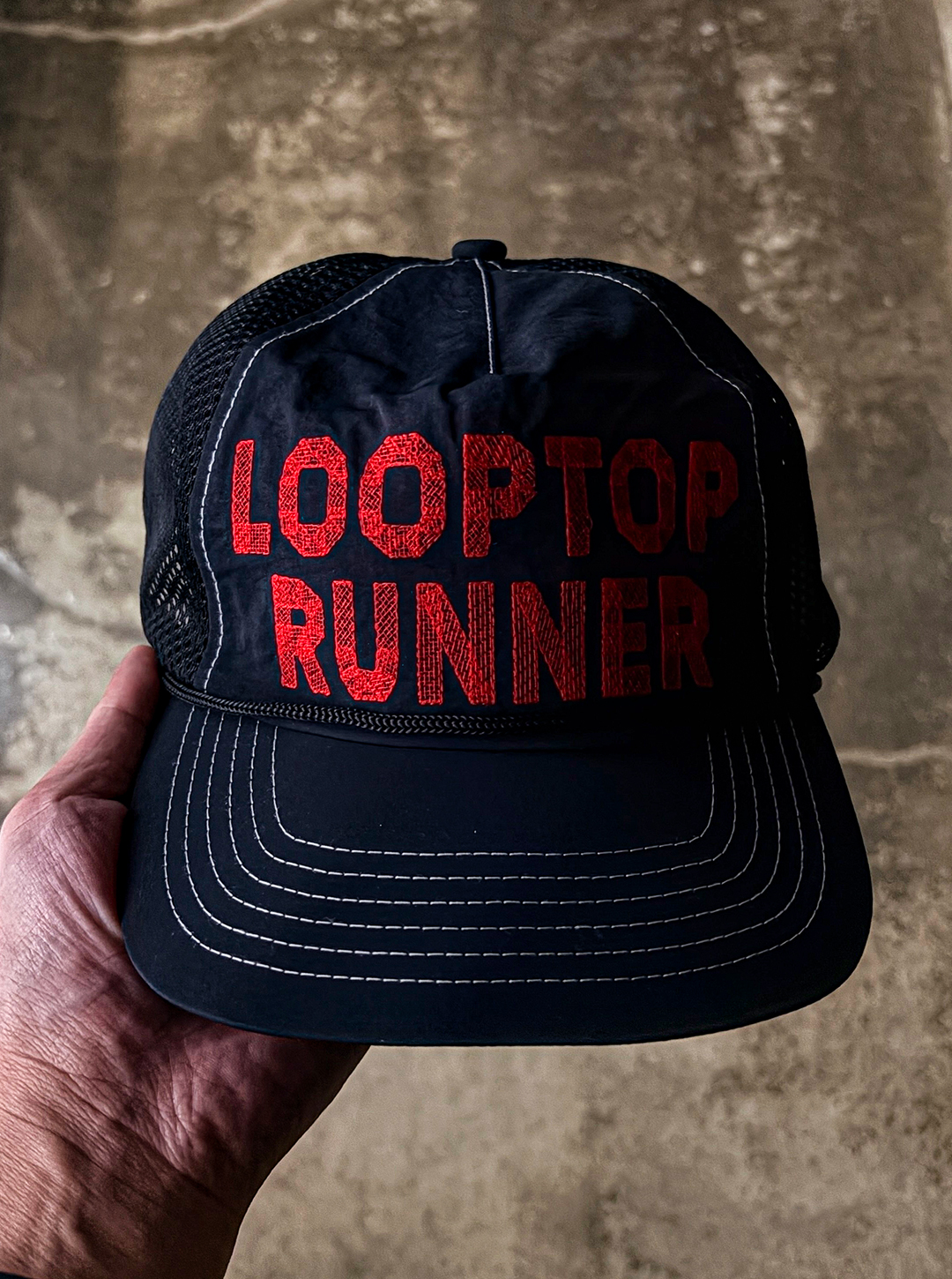 ROOFTOP RUNNER TRUCKER CAP - 5 COLORS GREY