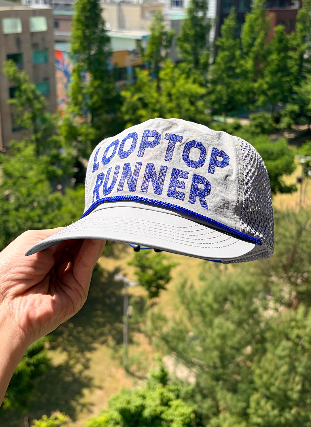 ROOFTOP RUNNER TRUCKER CAP - 5 COLORS RED