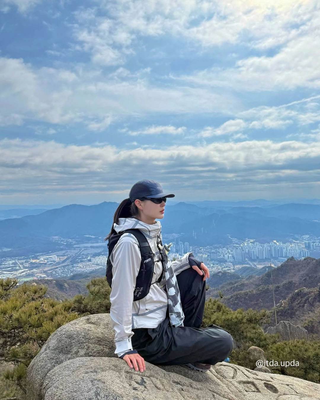 HIKING VEST RE - 2 COLORS WHITE