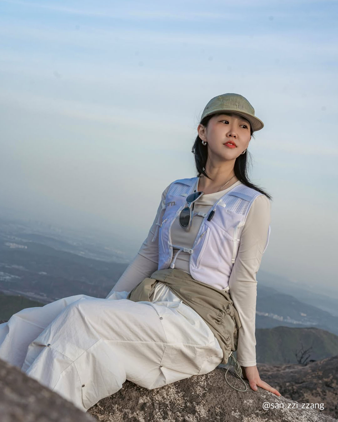 HIKING VEST RE - 2 COLORS BLACK
