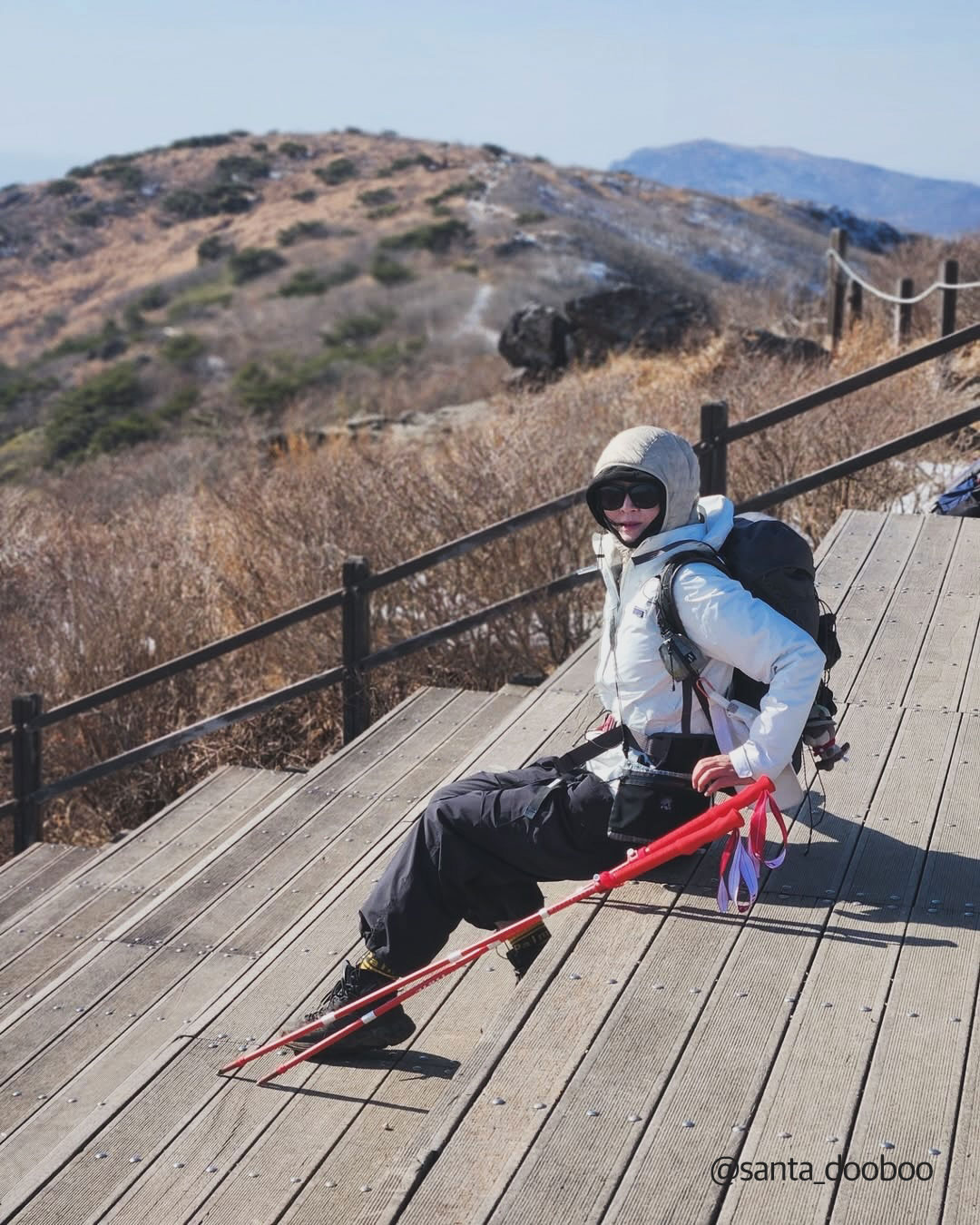 TREKKING POLES - 2 COLORS RED