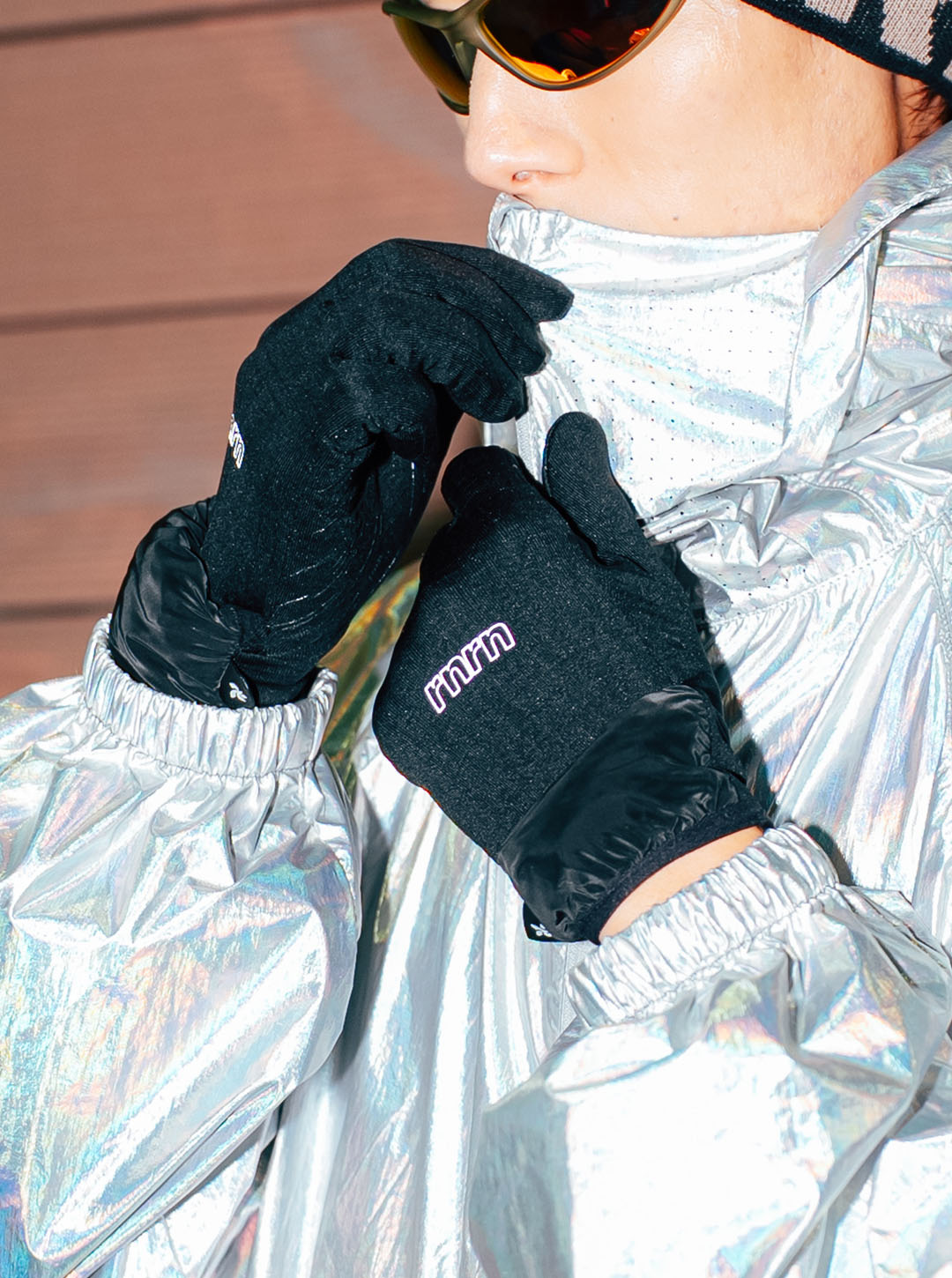 MITT GLOVES -