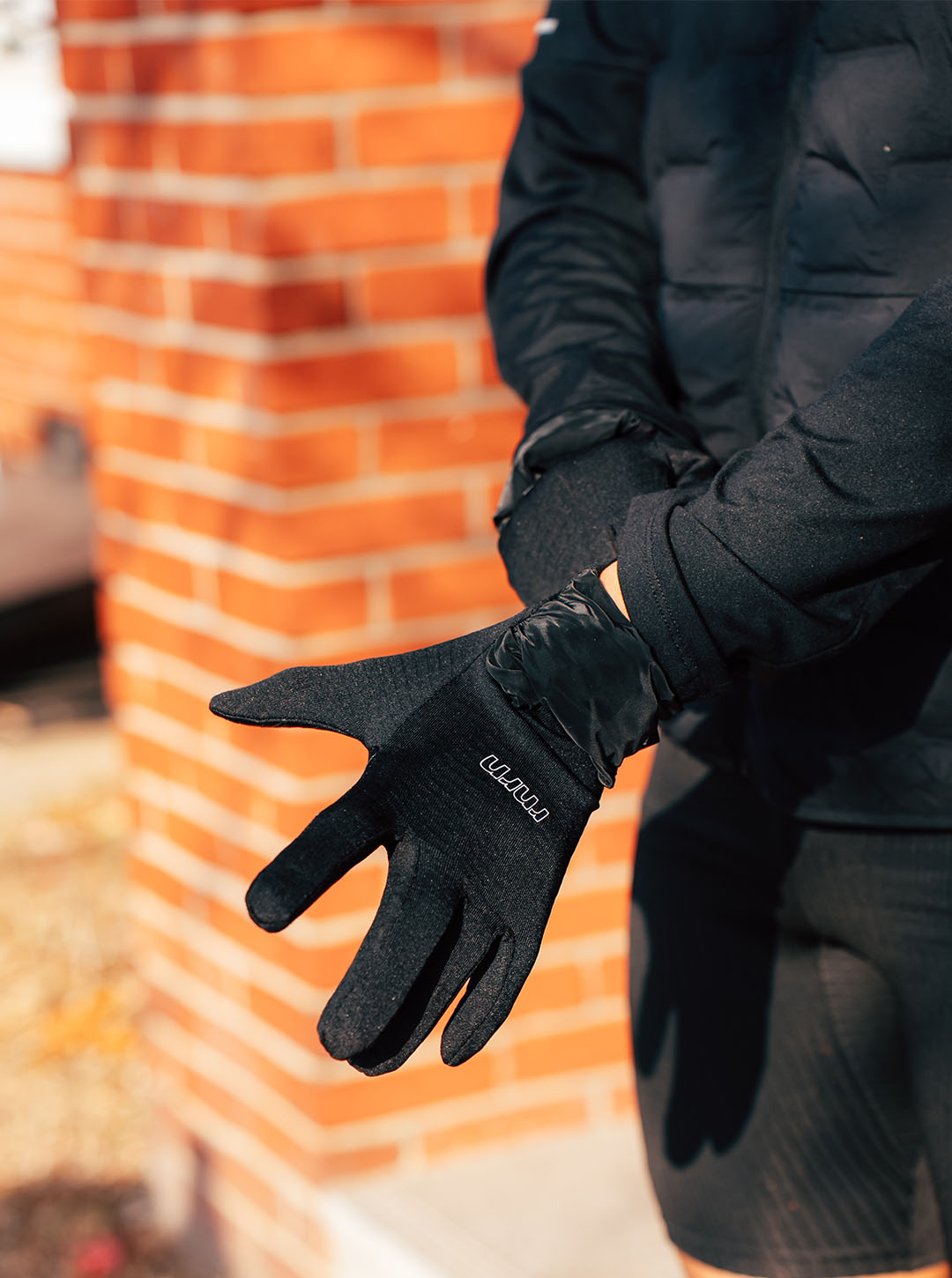 MITT GLOVES -