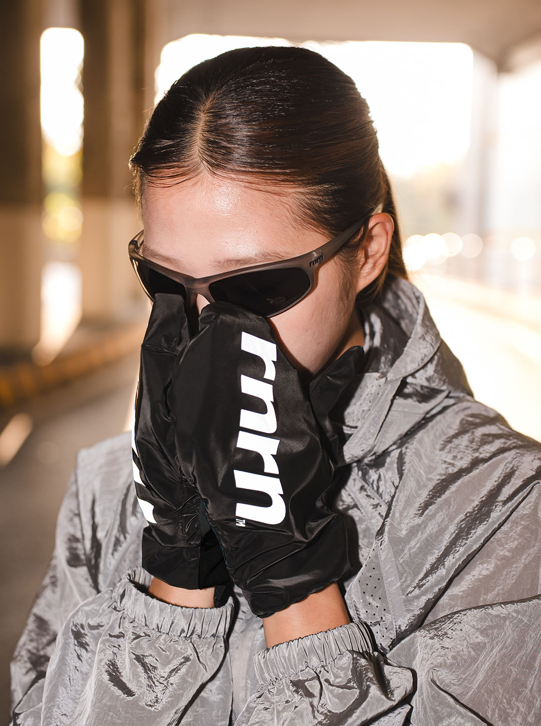 MITT GLOVES -