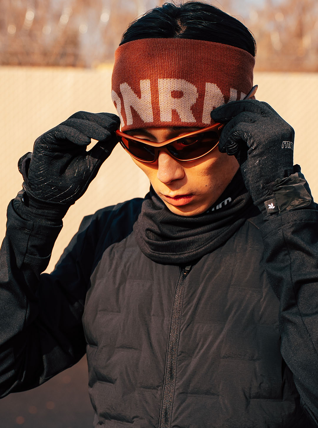 MITT GLOVES -