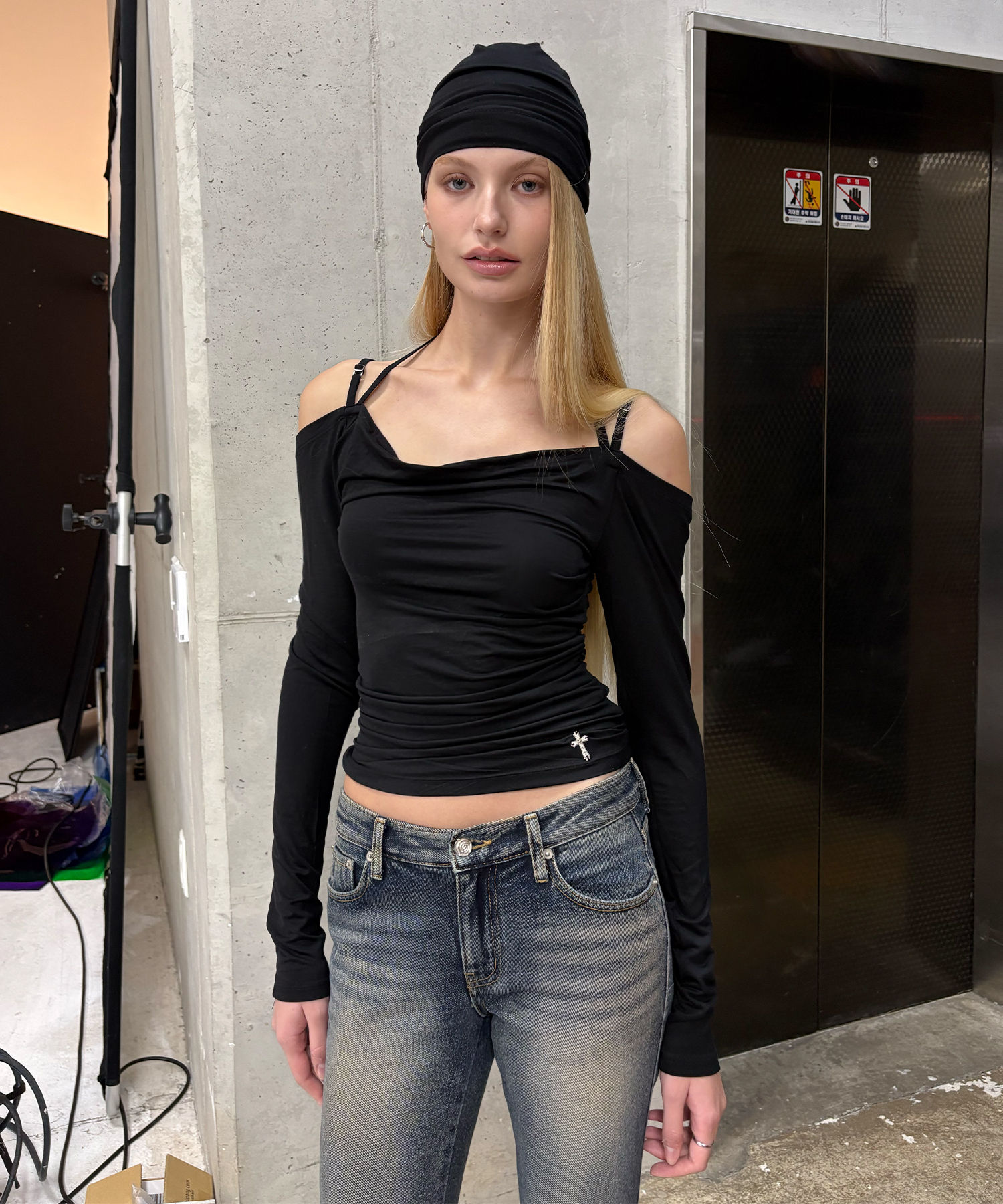 VELA OFF-SHOULDER TOP - 2 COLORS BLACK