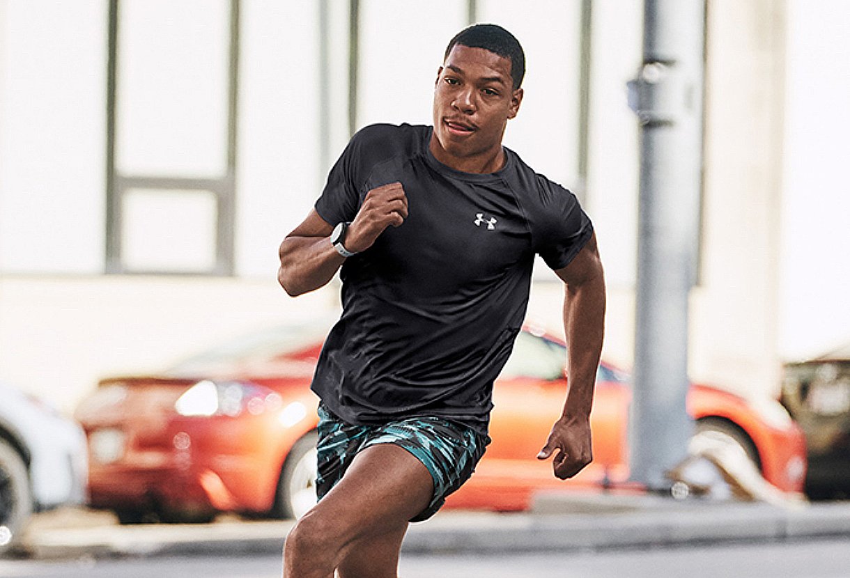 언더아머 입점 기념 이벤트 image