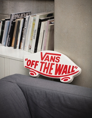 반스 로고 쿠션 사은품 이미지