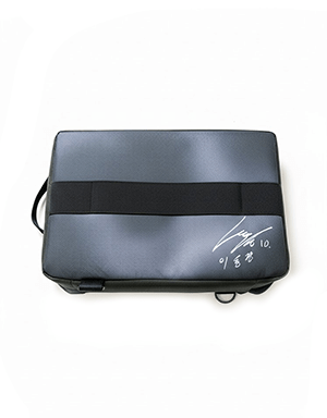 푸마 KING20 슈백 (이동경 친필 사인) 사은품 이미지