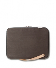 R CLUTCH 100 WAX CANVAS CHARCOAL