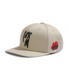 LIPS SNAPBACK