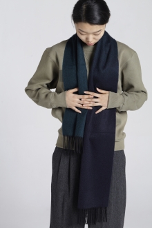 CASHMERE GRADATION SCARF NAVY