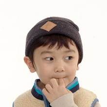 LEATHER LOGO BEANIE_CHACOLE_KIDS