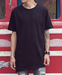 ASYMMETRIC T-SHIRT (BLACK)