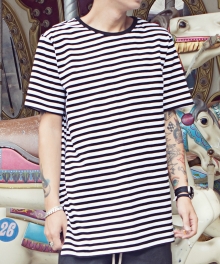 ASYMMETRIC BORDER T-SHIRT