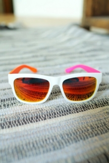 RECLOW  chameleon sunglasses