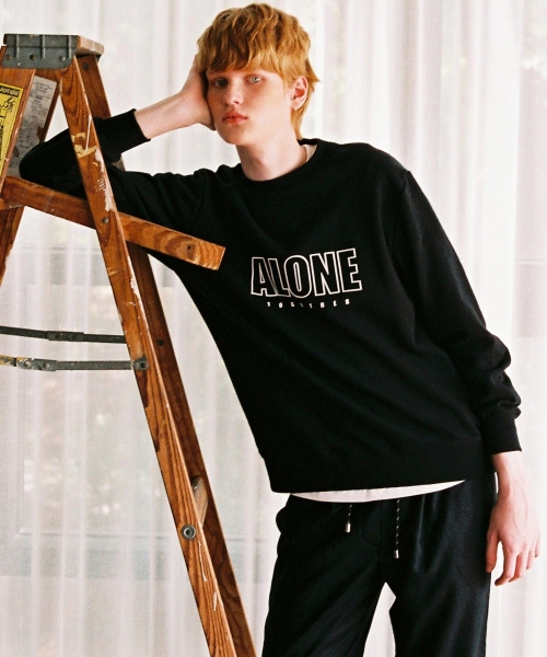 얼론투게더(ALONE&TOGETHER) A.T LOGO BLACK SWEAT SHIRT - 29,500 | 무신사 스토어
