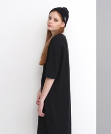 SLIT LONG ONEPIECE (BLACK)