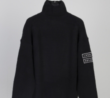 LESS AND RELAXED KNIT TURTLE NECK (BLACK)