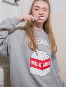 BAKING JUMPER_milk