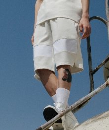 Square point shorts (white)